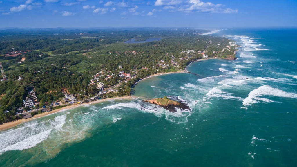 Mirissa_beach_aerial- lufthlanka tours