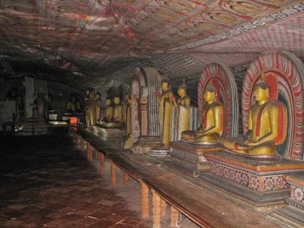 Sri_Lanka Dambulla_Buddha_caves lufthlanka tours