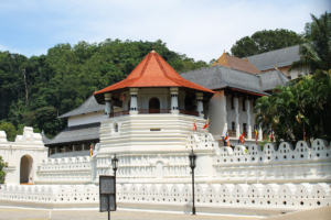 Temple of the Sacred Tooth Relic in Kandy, Sri Lanka – A revered Buddhist pilgrimage site