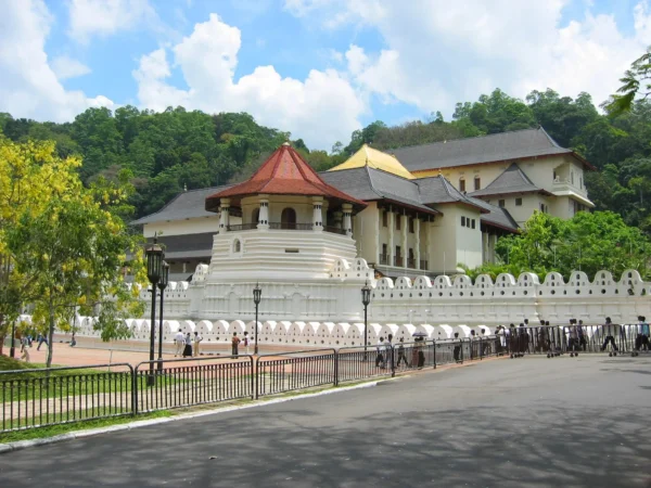 tooth temple - daladamaligawa
